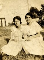 Hattie B. Gibson and daughter Blanche